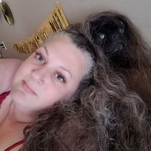 Meet your Posher, Angie